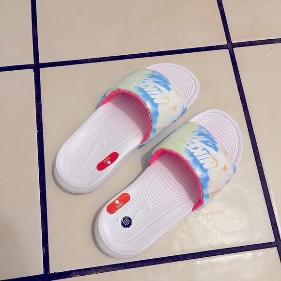 Mens Nike slides - Picture 4 of 7